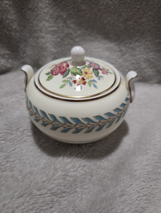 Wedgwood Other - Wedgwood Sugar Bowl Woodstock Pattern